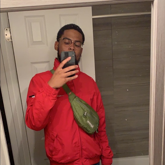 Poshmark profile picture for @yn3